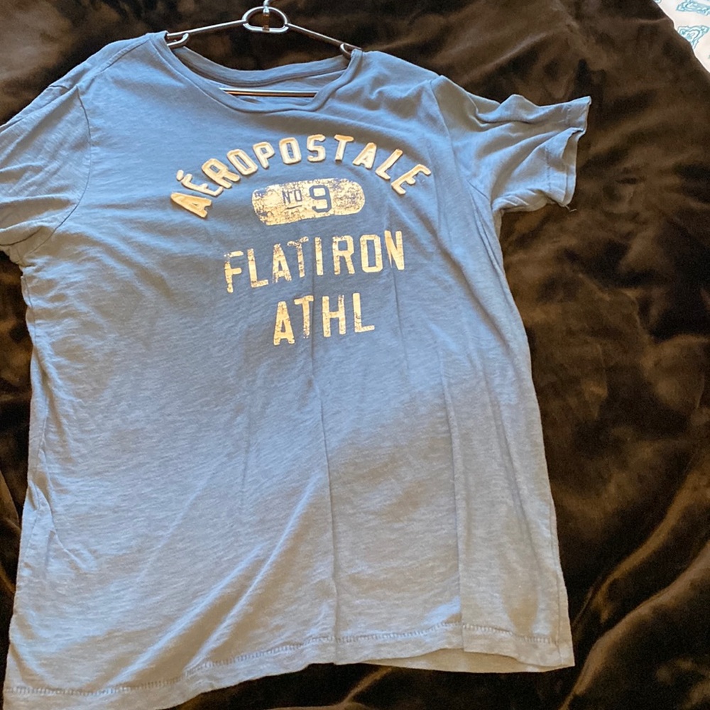 Aeropostale Tee. XL. Blue.